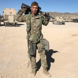 Meet your Posher, Hunter